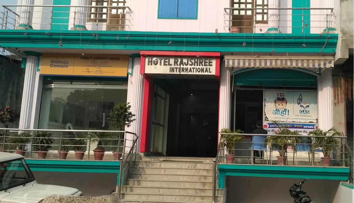 Hotel Rajshree International